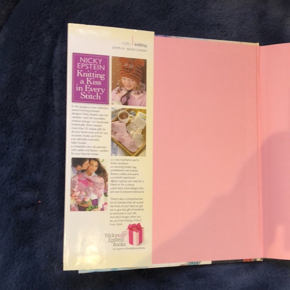 Book: Nonfiction: Craft/instructional/knitting/large format - Picture 3 of 6